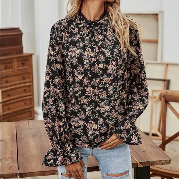 Floral print mock neck blouse - Picture 5 of 5